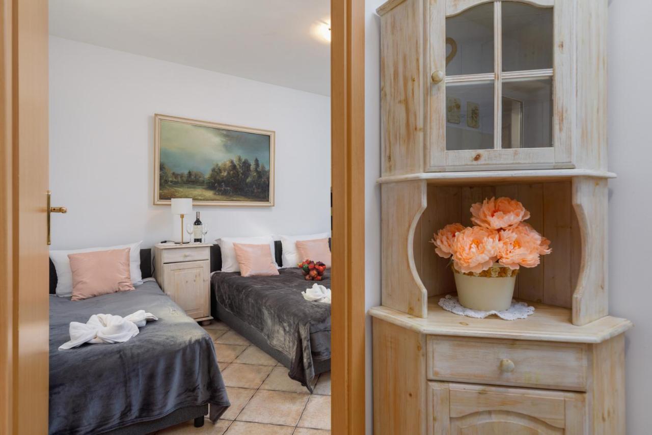 Apartment With Veranda Torunska Pobierowo By Noclegi Renters Bagian luar foto