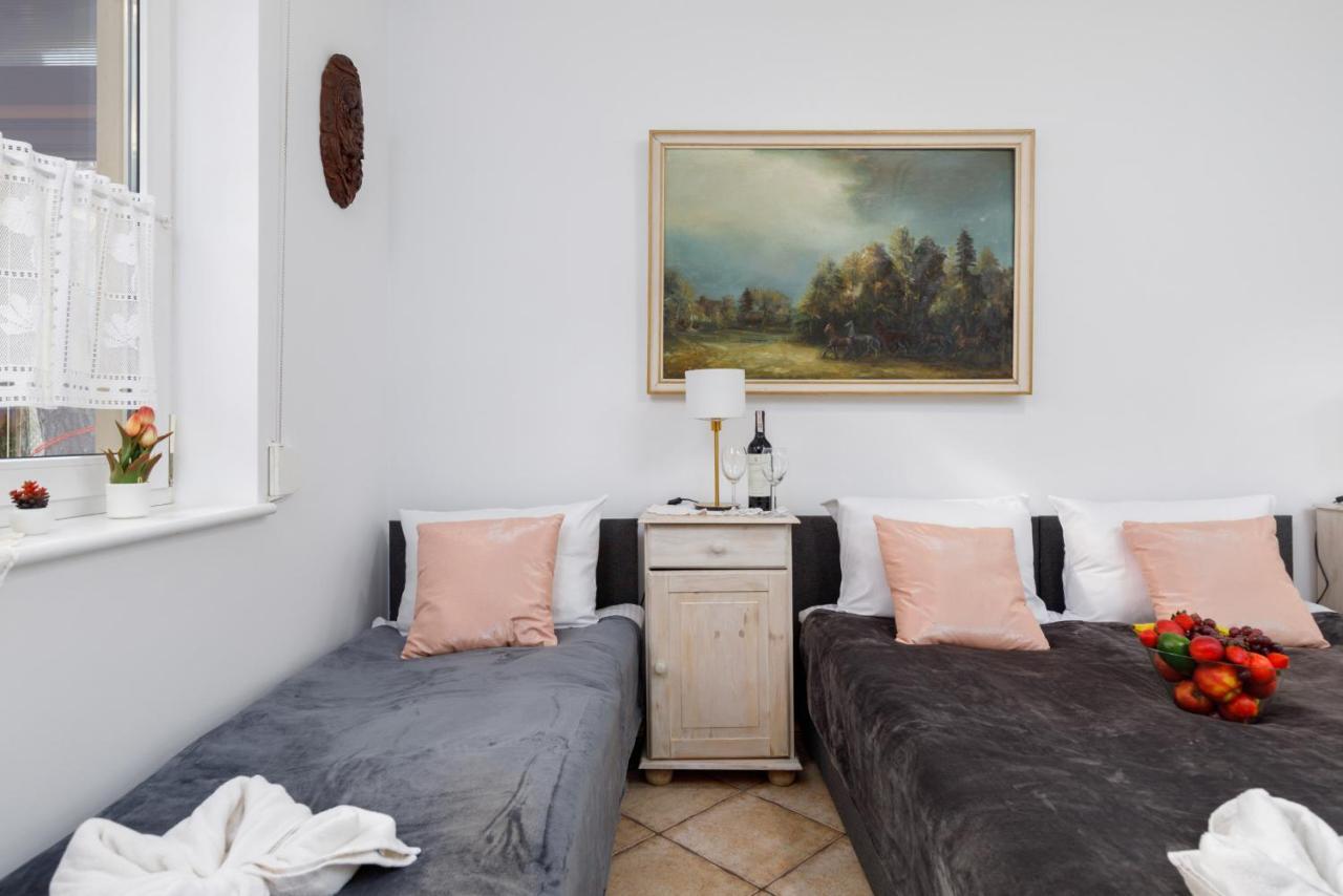 Apartment With Veranda Torunska Pobierowo By Noclegi Renters Bagian luar foto